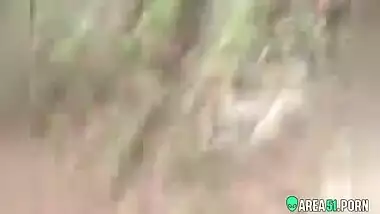 Desi girl caught outdoor! Bf lifts her skirt and fuck her into the ass