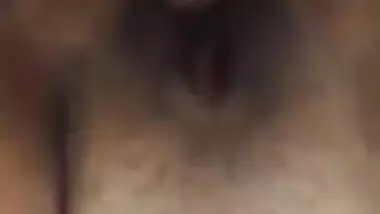 Busty Desi girl gets her XXX fat pussy fucked by her neighbour MMS