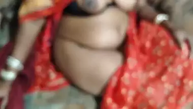 Big Naturals In Indian Desi Bhabhi Show Her Boobs Ass And Pussy 16