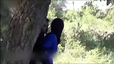 Paki slut wife fucked by her boss outdoor in the forest, Desi mms