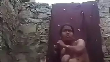 Bangladeshi village girl nude bathing video