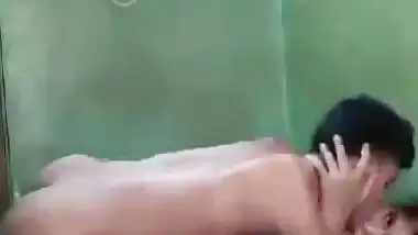 Guy fills stepsister’s pussy with cum in Bangla sex video