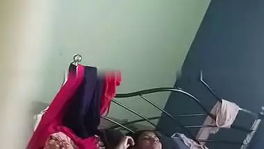 Nasty neighbor records an HD desi porn of a couple