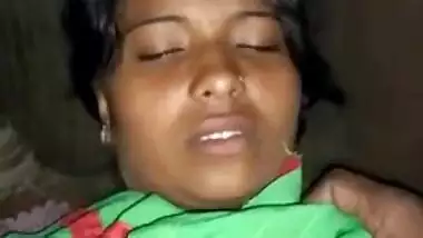 XXX lover touches Desi babe's boobs to show MMS video to whole world