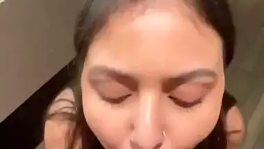 Celebrity hairdresser sucks actor’s dick in blowjob MMS