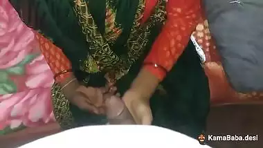 Homemade desi sex video of a wife fucking in the doggy style