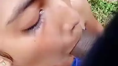 Outdoor HD desi porn of a sexy girl fucking in bushes