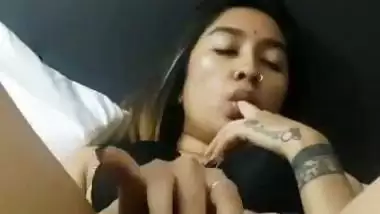 Desi nude Mumbai girl’s sensual fingering