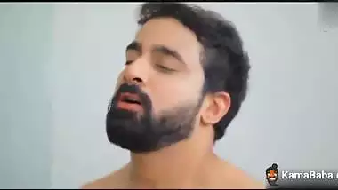 Desi babe sucks her lover’s dick before sex in xxx video