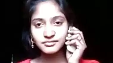 Cute desi GF showing boobs on video call