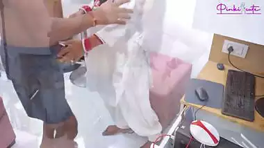 Newly Married Indian Desi Stepsister fucked Accidently by Step brother in doggy style.