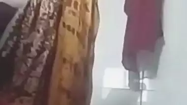 Chubby hijab lady naked body showing for boyfriend