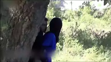 Paki slut wife fucked by her boss outdoor in the forest, Desi mms