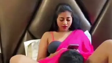 Gigolo licks slut Siya’s pussy in desi sex video