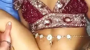 A sexy Tamil girl gets fuck by a foreign guy in NRI porn