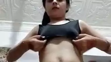 Sexy Punjabi lady records her nude MMS for her lover