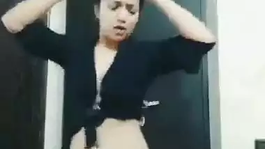 Mishti Basu, a Bengali-origin adult actress nude MMS