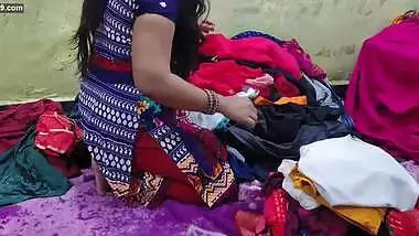 For a thousand rupees, the young maid took off her dress and got her pussy ed.