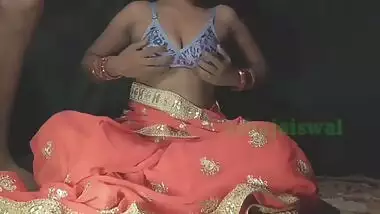 Lusty Desi whore never turns down XXX fun when there's such an opportunity