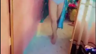 Pakistani BBW nude on video call to Instagram lover
