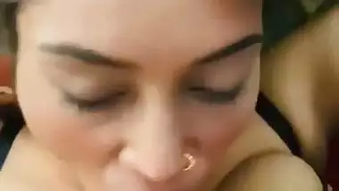 Sexy model gives an Indian blowjob to a rich man