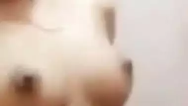 Merged sexy video of Indian hottie Janvi making naked selfie footage