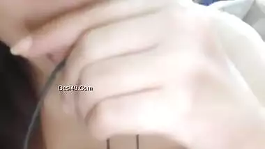 Today Exclusive- Horny Assami Girl Showing Her Boobs And Pussy On Video Call