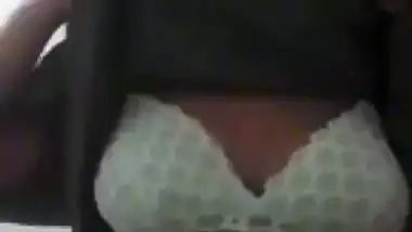 Horny girl shows boobs on video call to lover viral MMS