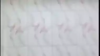 Young Desi chick gets topless and shows her tits on selfie XXX cam