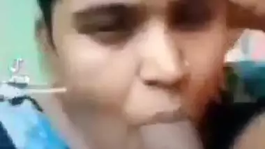 Wife blowjob on TikTok caught by husband viral video