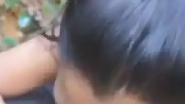 Guy cums on his GF’s face during hot outdoor sex
