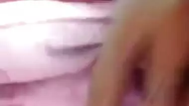 Adorable slut denudes her XXX coconuts and Desi pussy on amateur camera