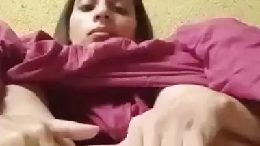 Desi nude girl strips and shoots her nude MMS for her lover