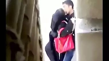 Hidden web camera Pakistani sex movie of Muslim girl outdoor sex dripped