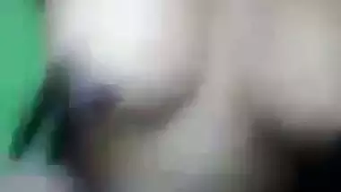 Village girl records her first sex MMS while riding a dick