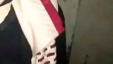 Hot Bangladesh sex video of a Muslim girl getting fingered