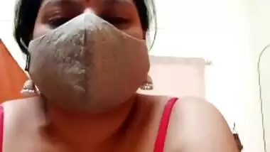 Marathi Divya Aunty Show His Big Ass And Nude Dance On The Camera