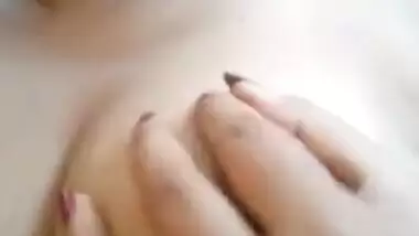 XXX fun MMS video of Desi Boudi with naked boobs is to the web