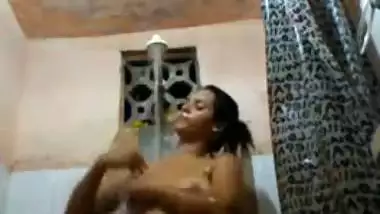 Rajasthani bathing video clip