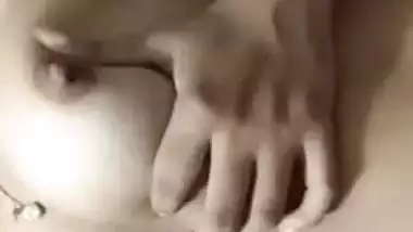 Innocent girl big boobs showing on video call