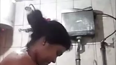 Local bhabhi selfie in the bathroom