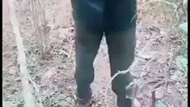 Village aunty is caught fucking outdoor with brother of hubby, Desi mms
