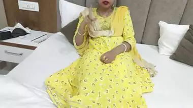 Slutty stepmom sucks my cock, I put my tongue in her pussy and I fuck her real hard! In hindi audio